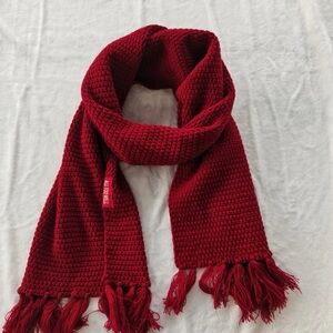 Taylor Swift Red Knit Scarf